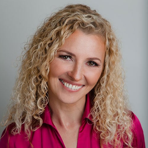 Dr.-Carmen-Simon-Headshot_500x500